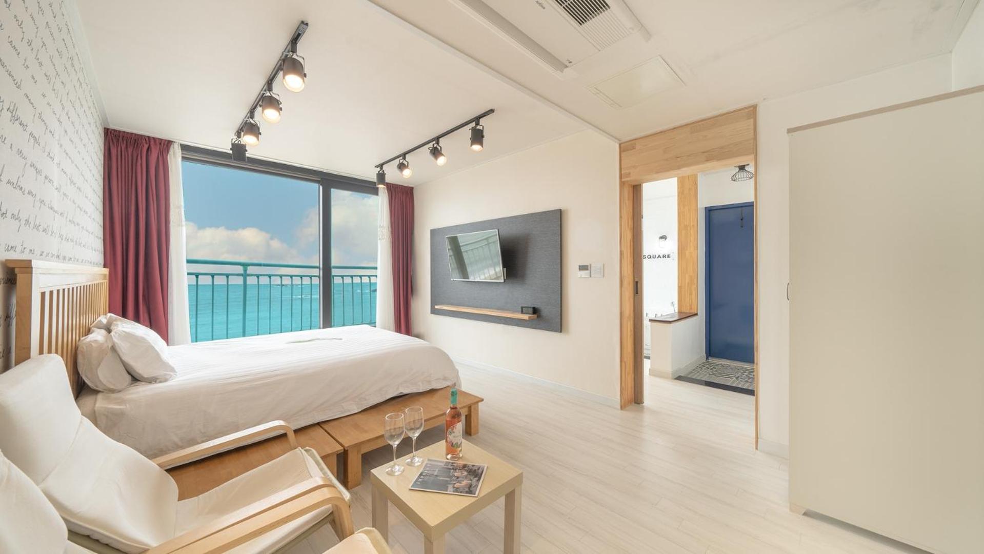 Goseong Littlesquare Oceanview Pension Номер фото