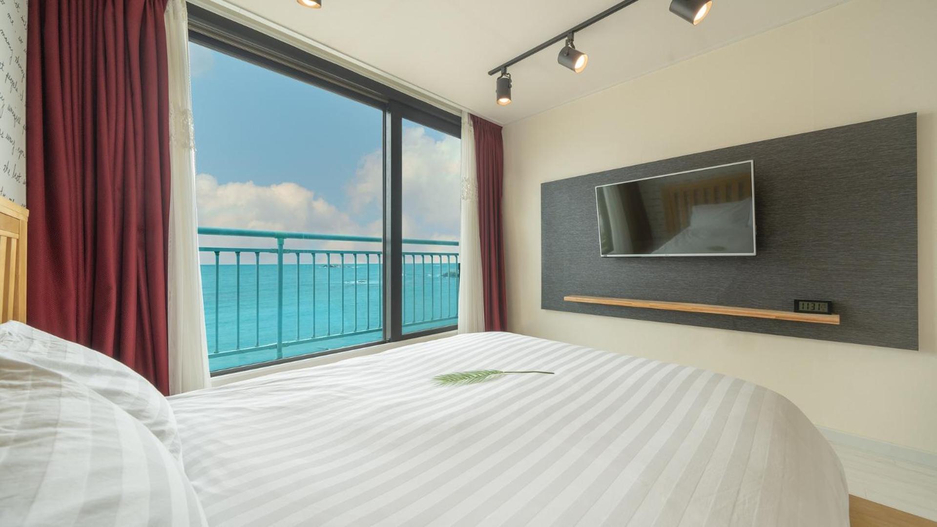 Goseong Littlesquare Oceanview Pension Номер фото