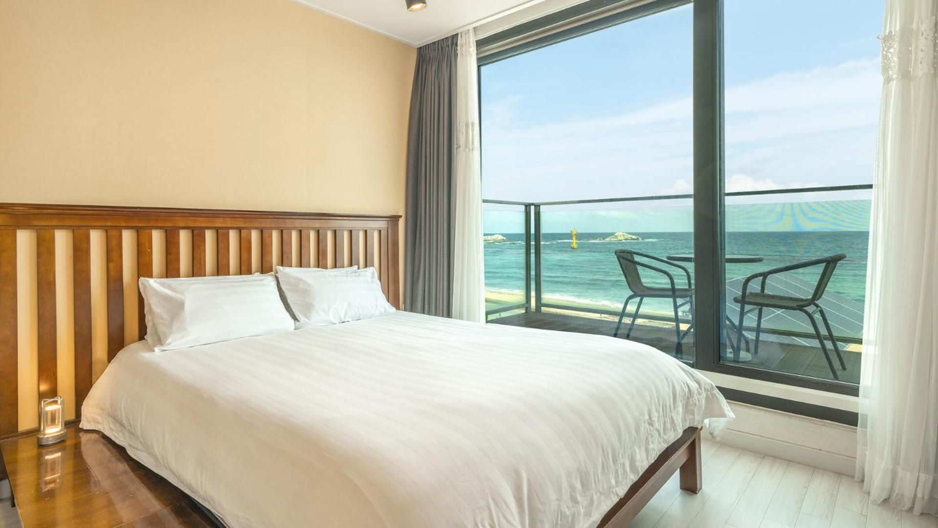 Goseong Littlesquare Oceanview Pension Номер фото