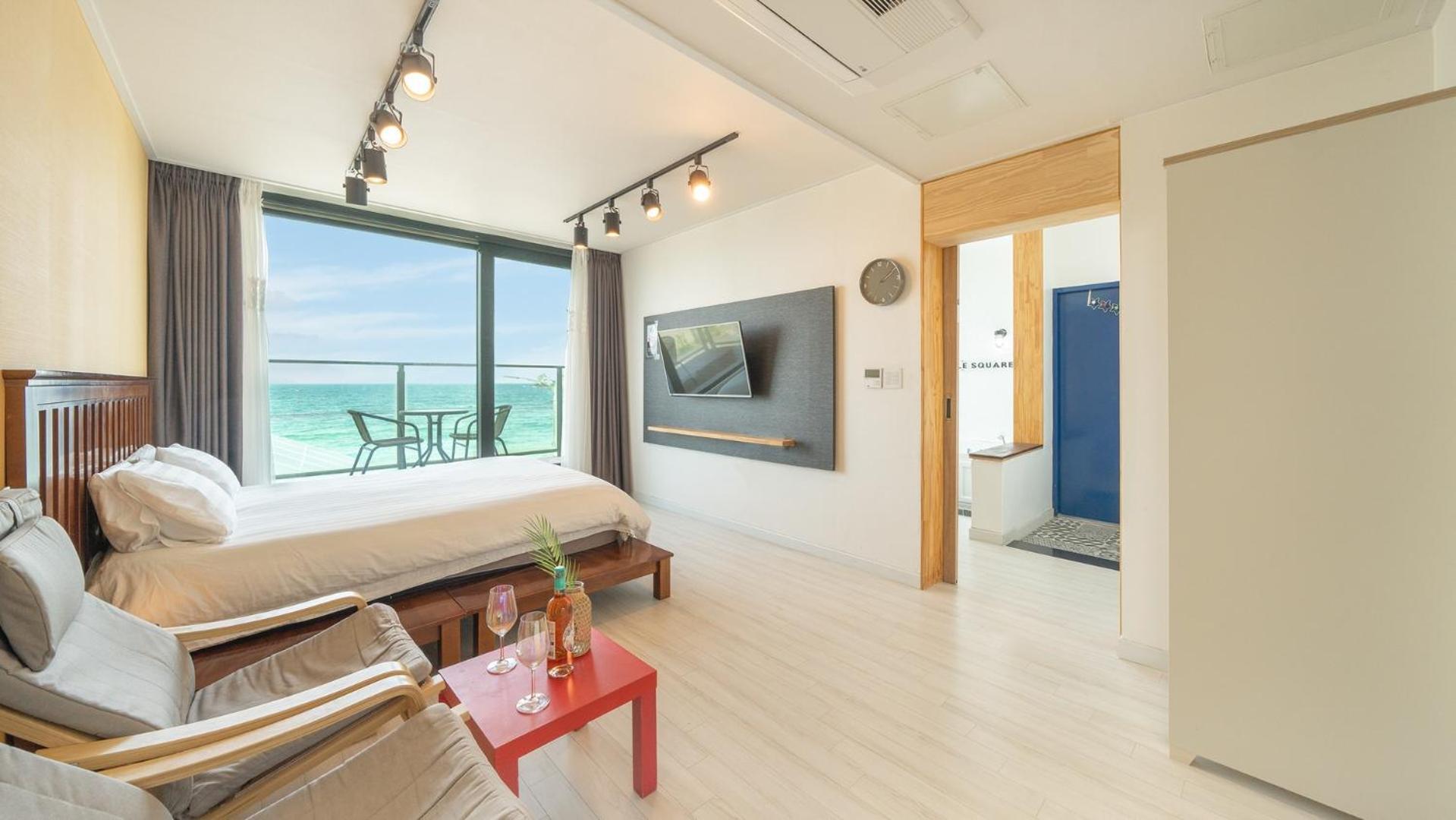 Goseong Littlesquare Oceanview Pension Номер фото